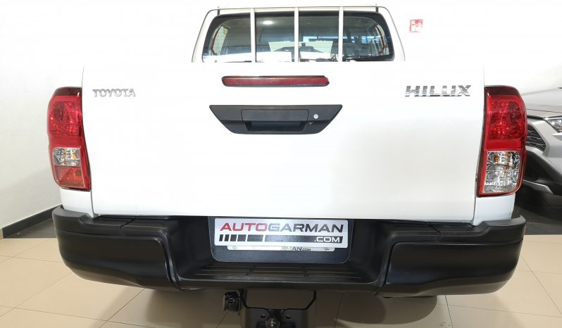 TOYOTA Hilux 2.4 D4D Cabina Doble GX lleno